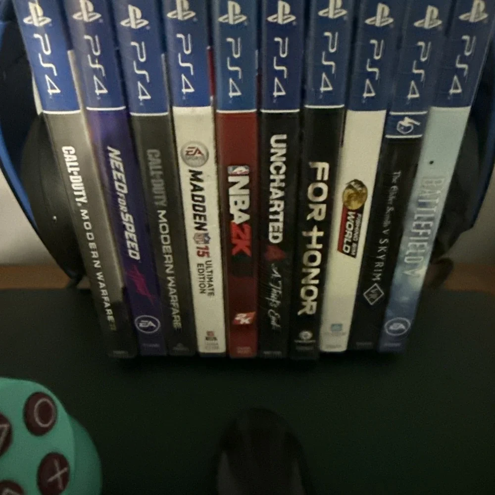 Sony PlayStation 4 Pro 1TB Console 2 Controllers, Headset, Charger Dock 10 Games